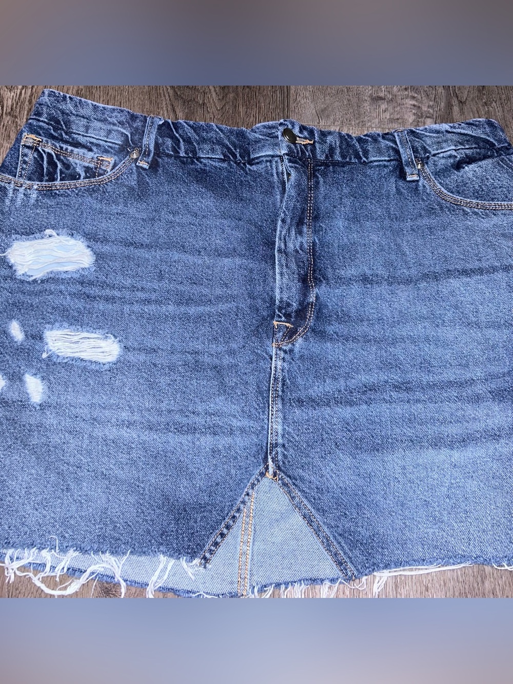 Good American Cut Out Mini Skirt Size 15 - Picture 4 of 10